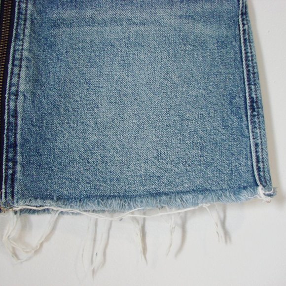 Free People We The Free Zip It Up Denim Jean Mini Skirt Raw Hem Festival Size 24 - Picture 6 of 14